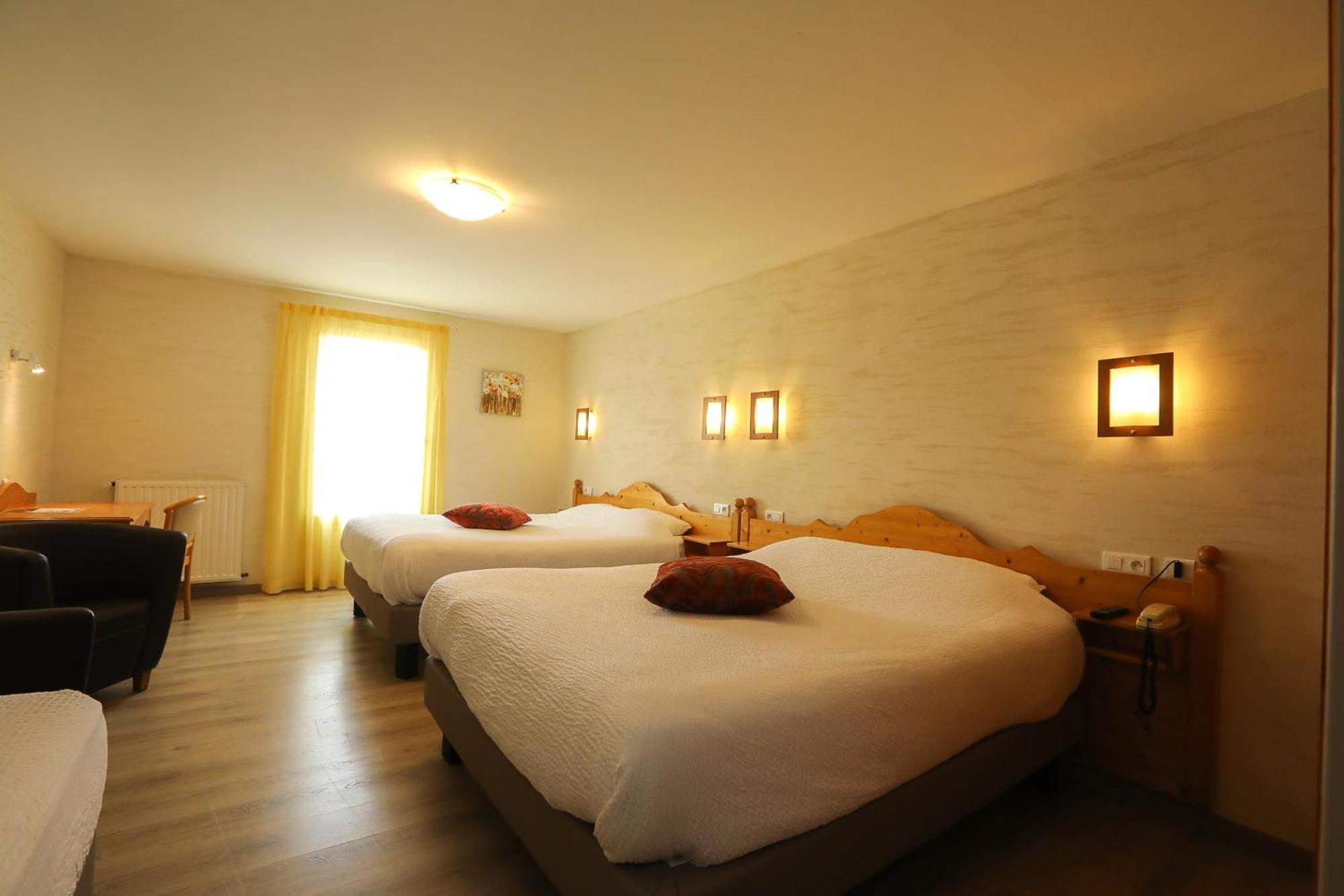 Logis Hotel Spa Restaurant Le Provence Lanarce Exteriér fotografie