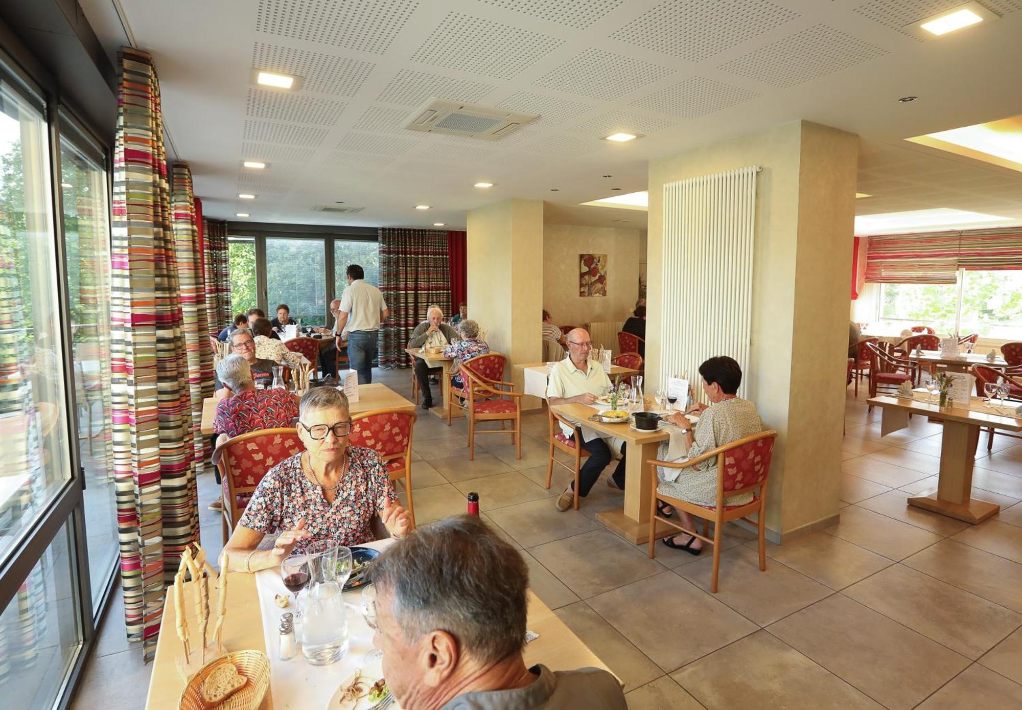 Logis Hotel Spa Restaurant Le Provence Lanarce Exteriér fotografie